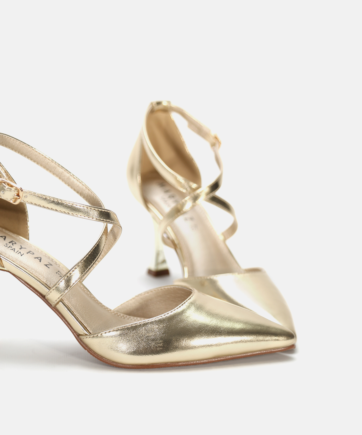 Zapato tac&oacute;n tiras cruzadas  image number null